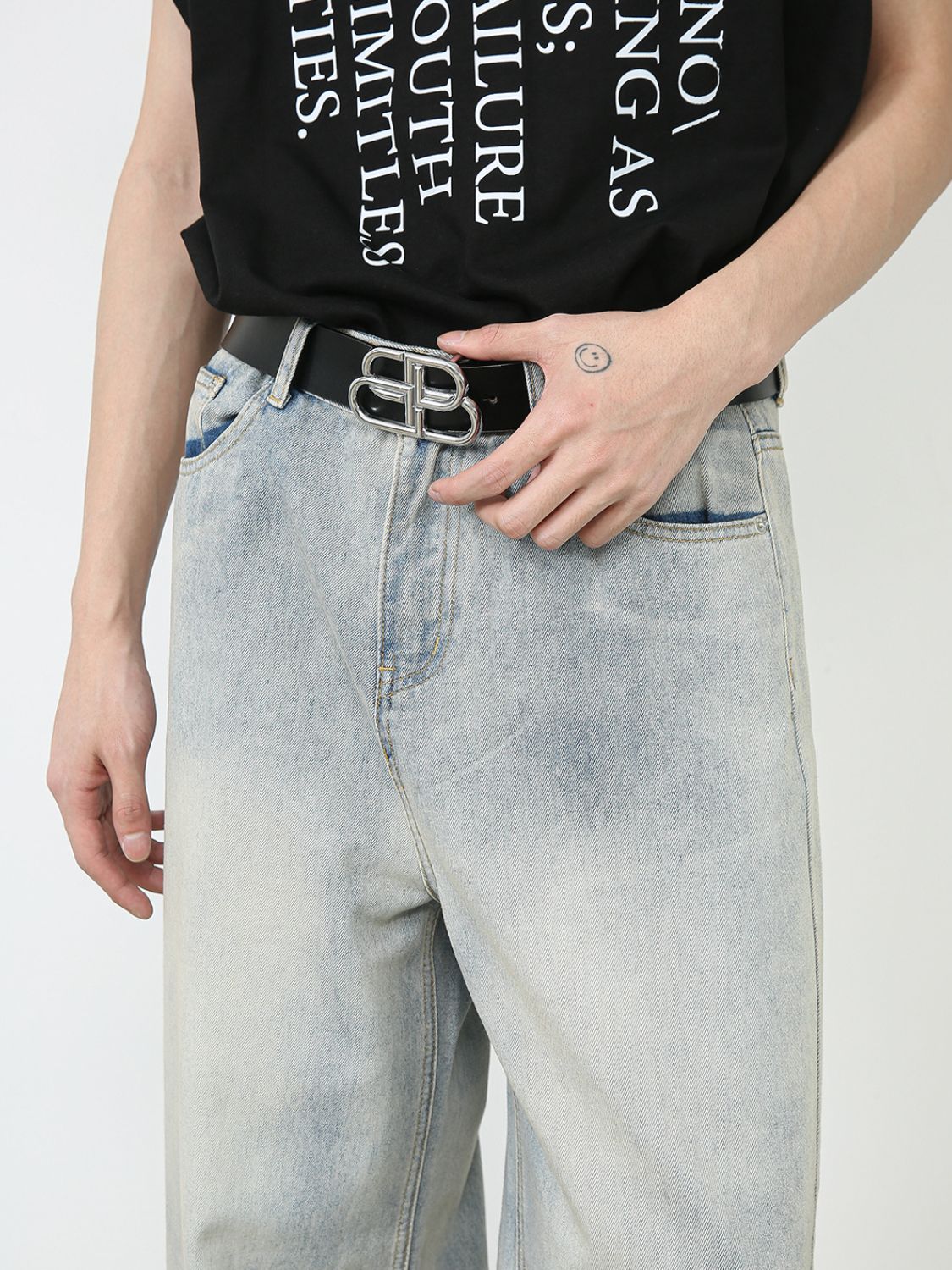 Men's Wide Leg Jeans with Pockets