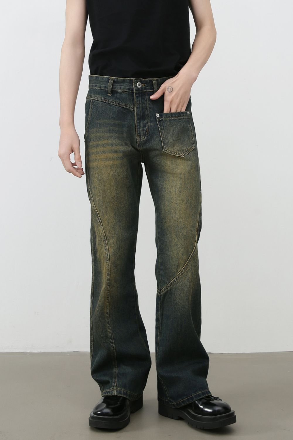 Men's Mid Rise Bootcut Jeans