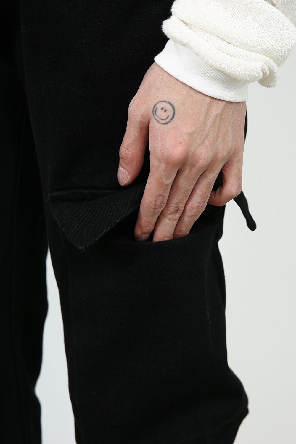 Men's Jeans with Cargo Pockets