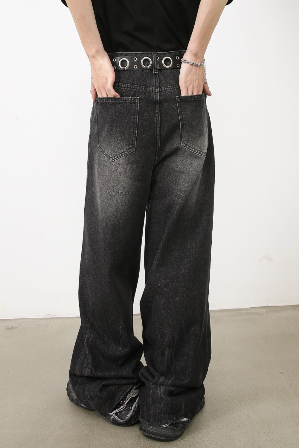 Men's Wide Leg Jeans with Pockets
