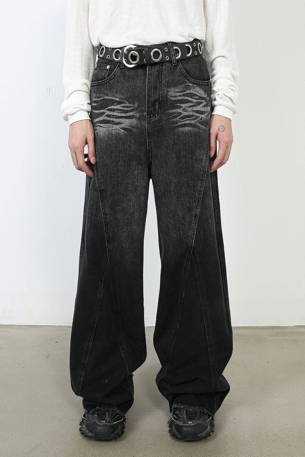 Men's Wide Leg Jeans with Pockets