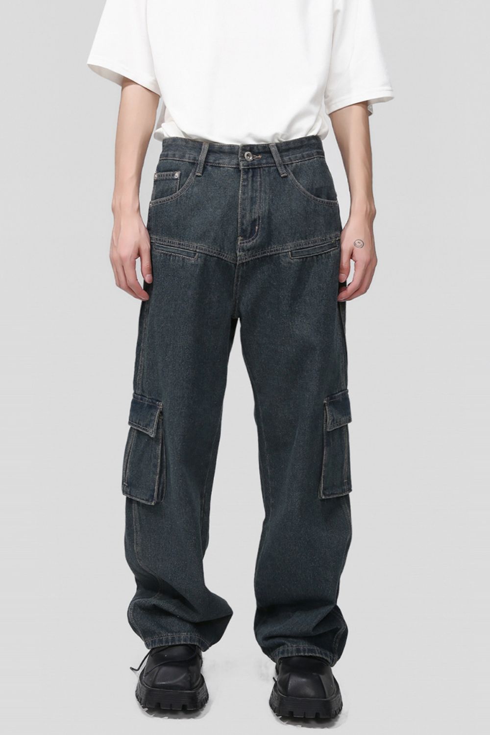 Men's Multi Pocketed Cargo Jeans
