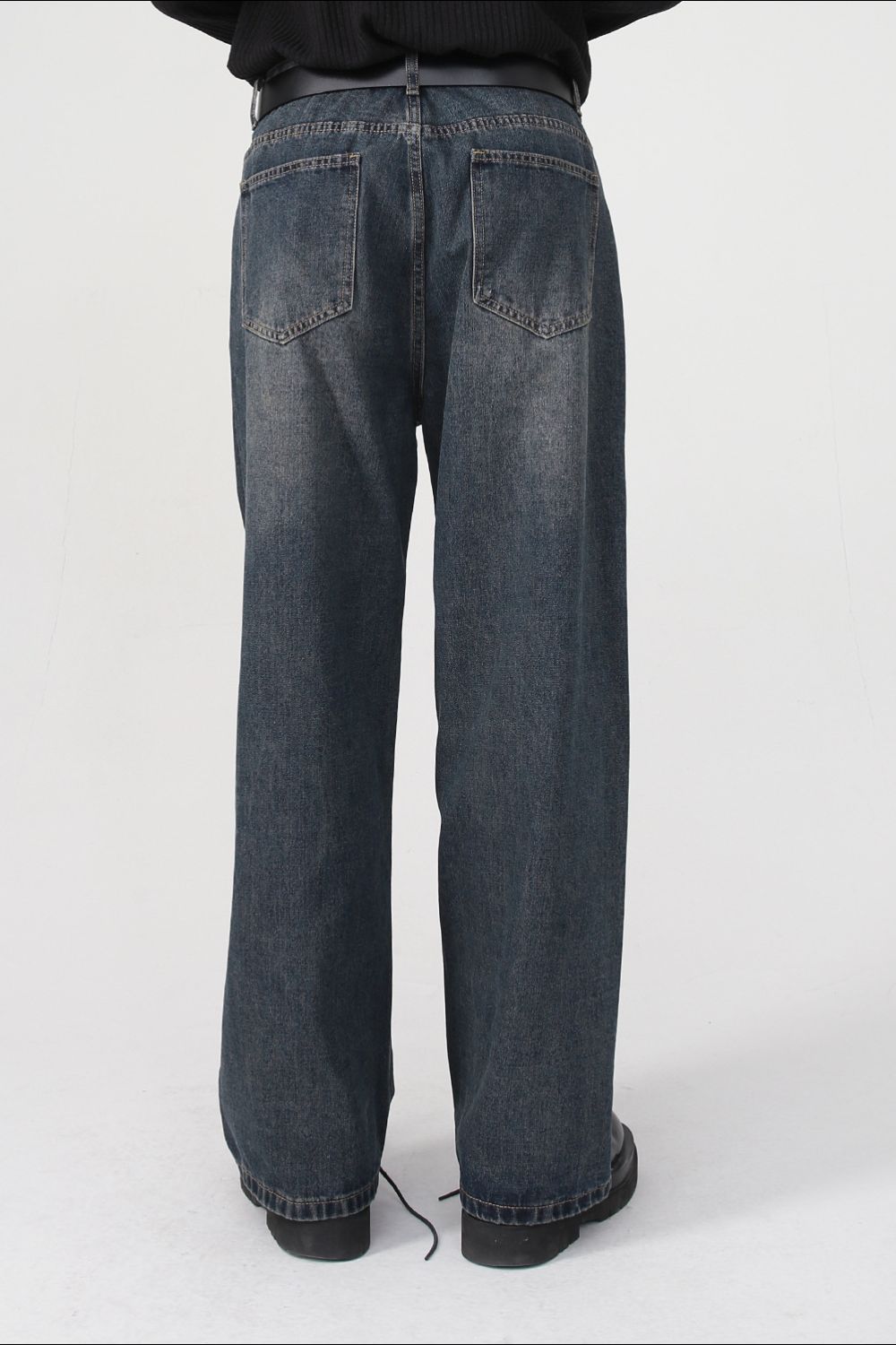 Wide Leg Jeans with Pockets