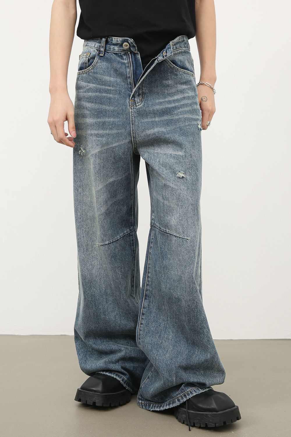 Men's Distressed Wide Leg Jeans