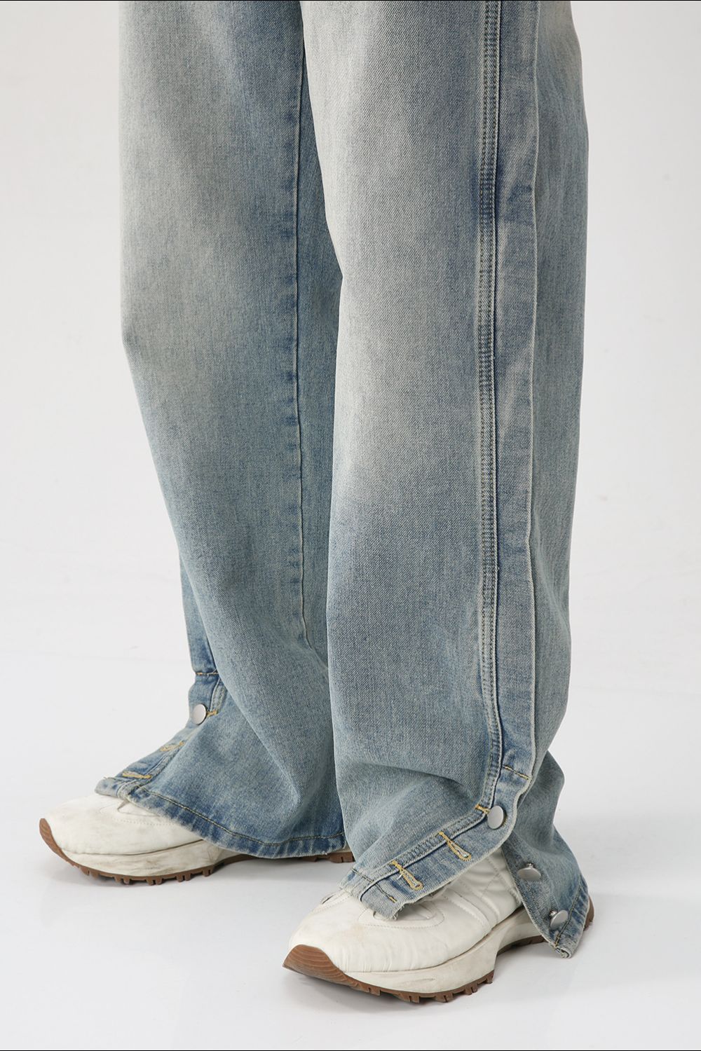 Side Slit Baggy Jeans with Pockets