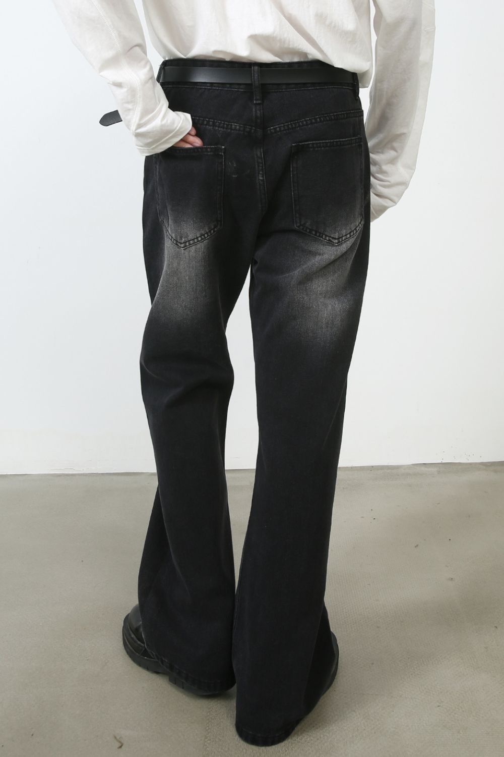 Men's Mid Rise Jeans with Pockets