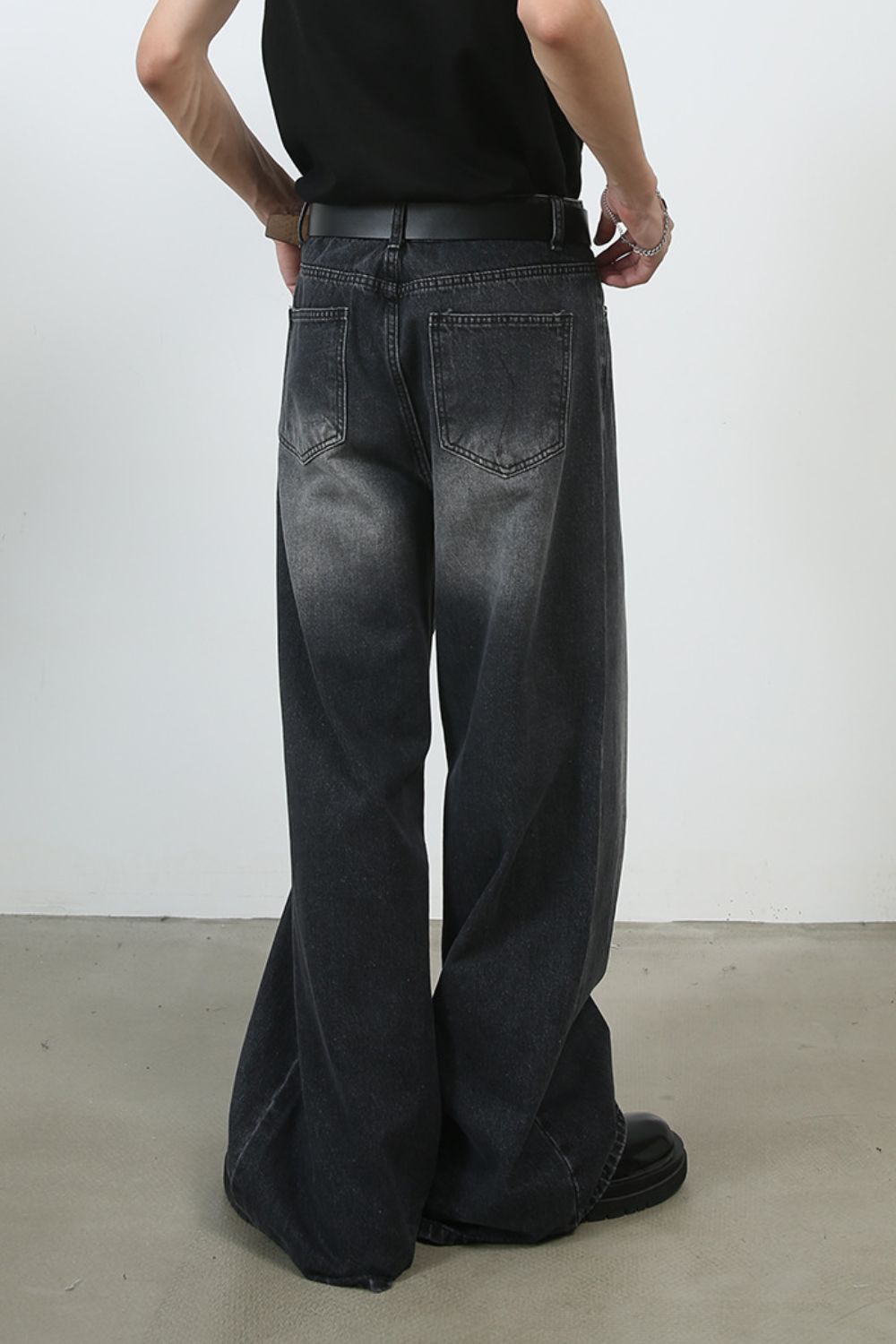 Men's Wide Leg Jeans