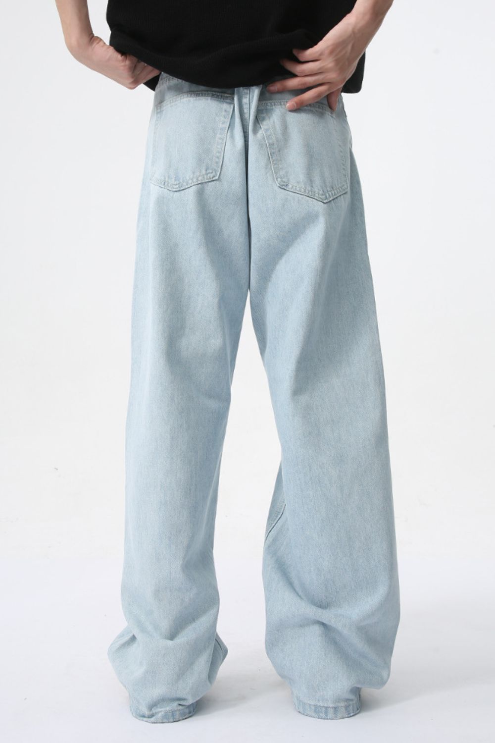 Wide Leg Jeans with Pockets