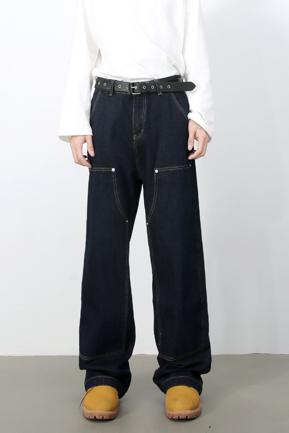 Men's Wide Straight Leg Jeans with Pockets
