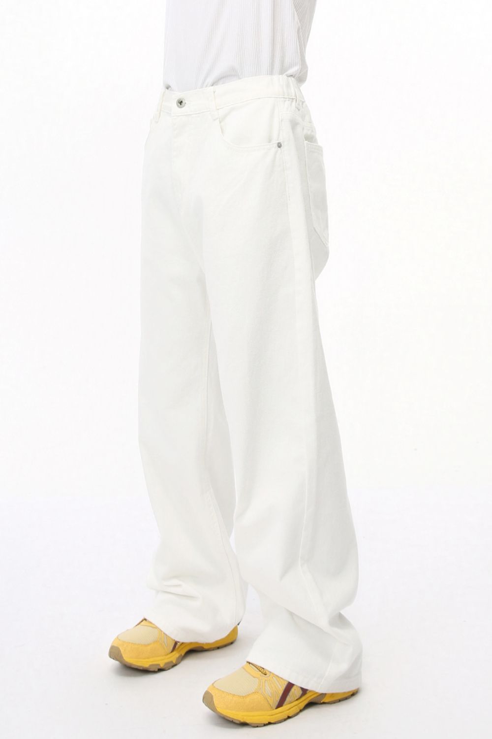 Wide Leg Jeans with Pockets