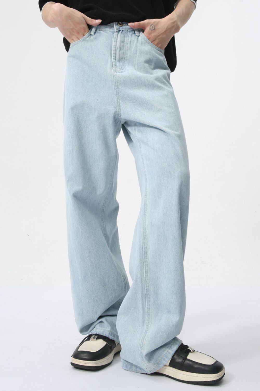 Wide Leg Jeans with Pockets