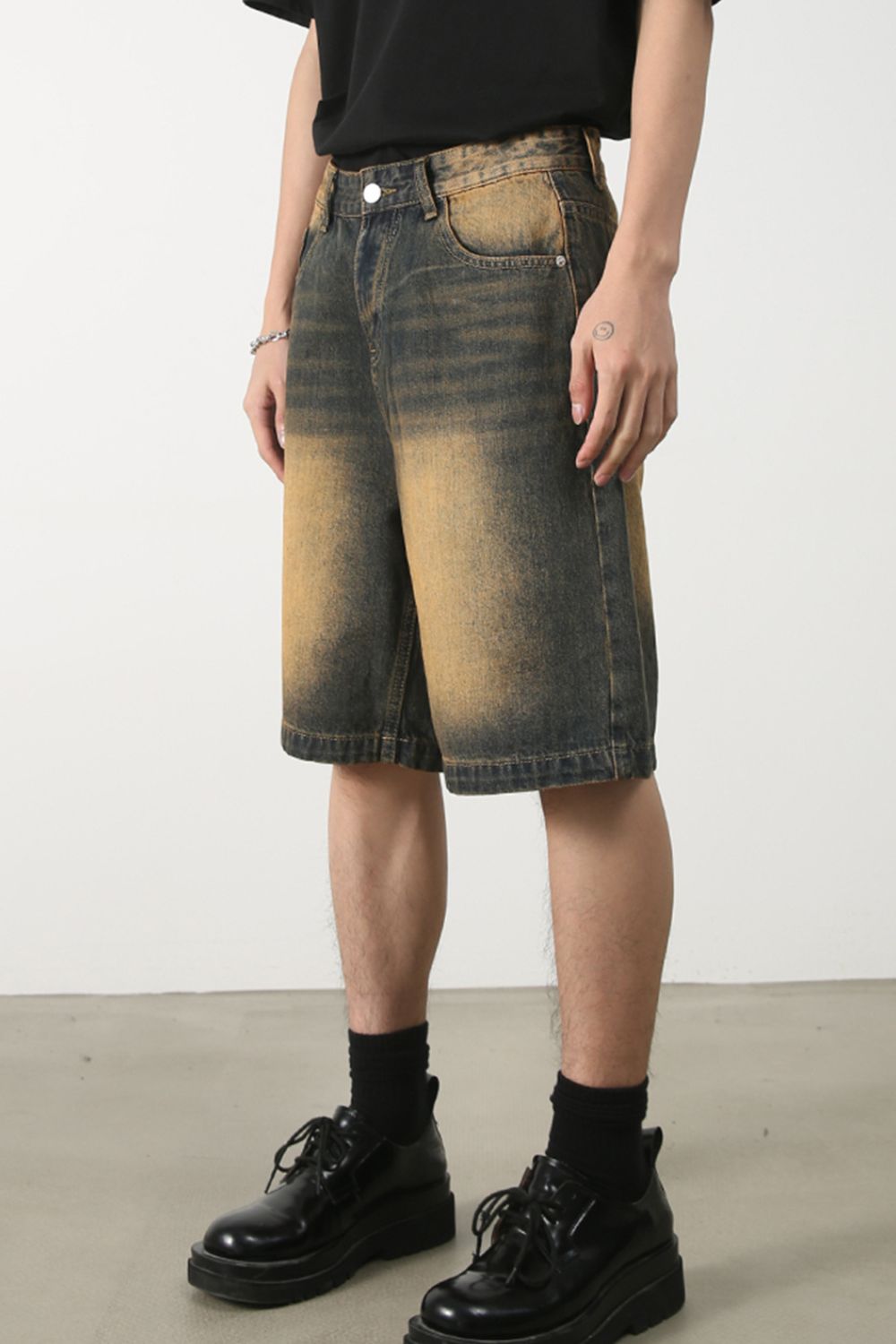 Men's Wasteland Style Demin Shorts with Pockets