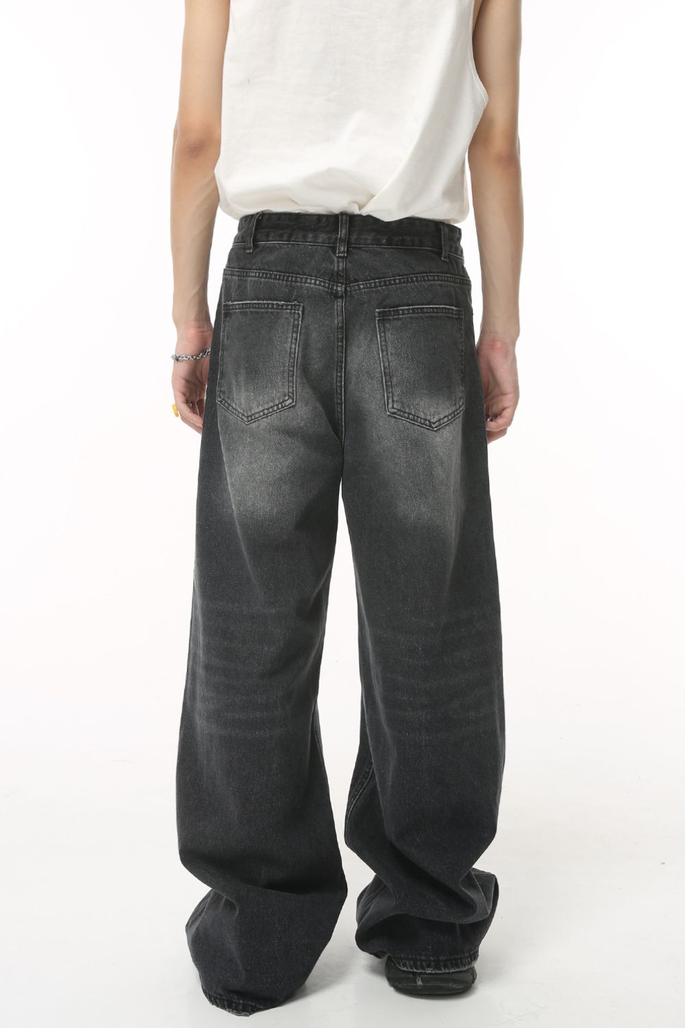 Pocketed Wide Leg Jeans