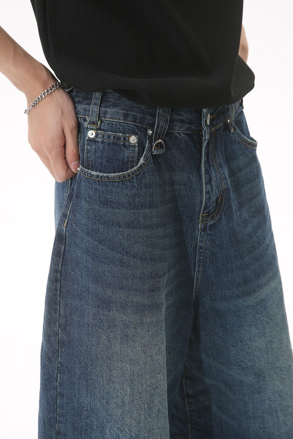 Wide Leg Cropped Jeans