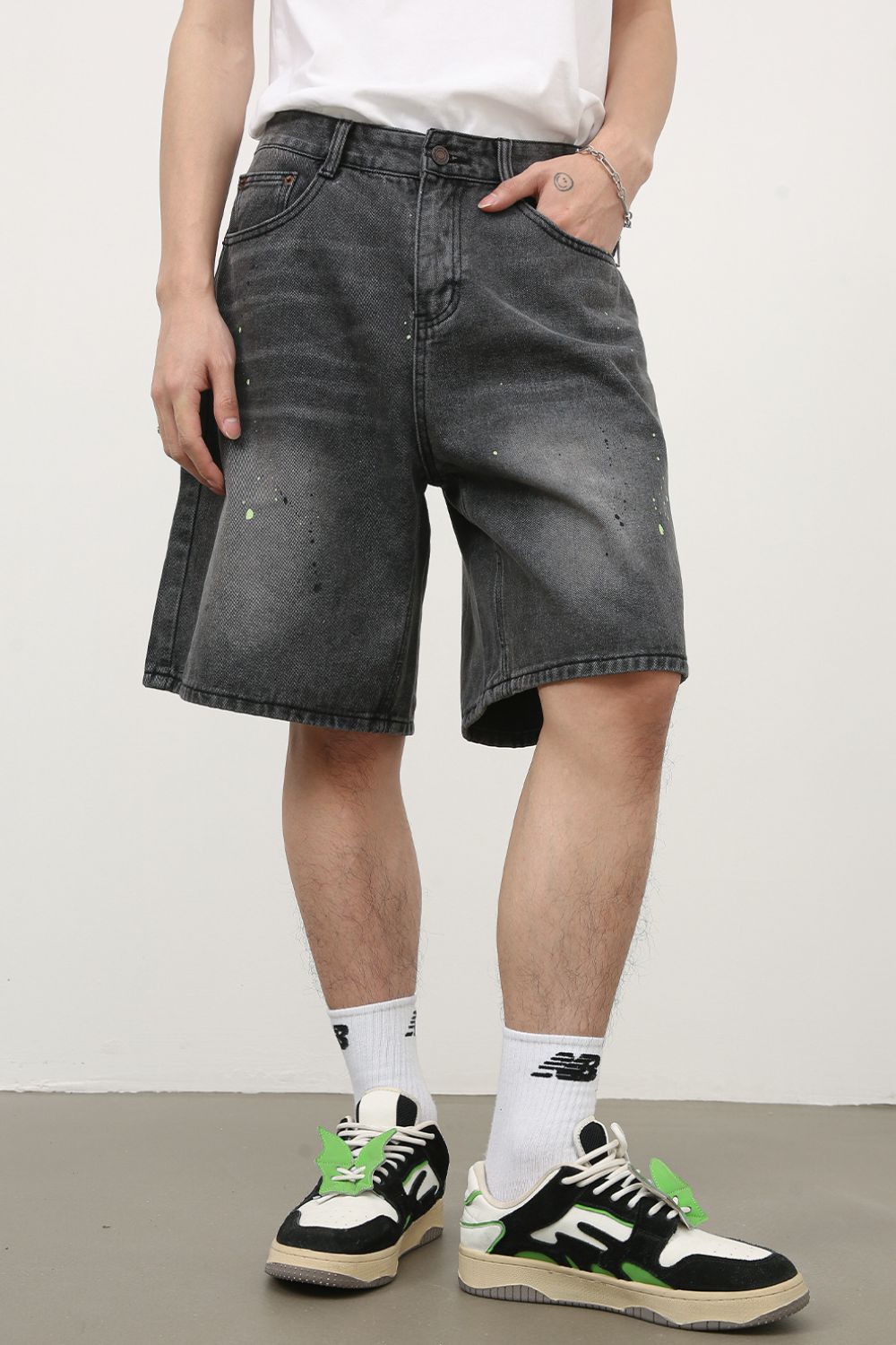 Men's Mid Rise Denim Shorts