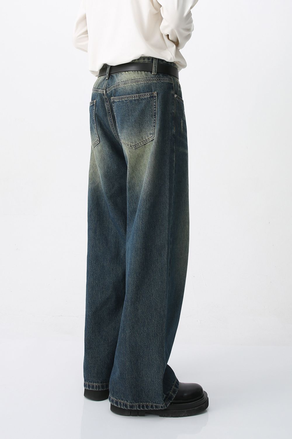 Wide Leg Jeans with Pockets