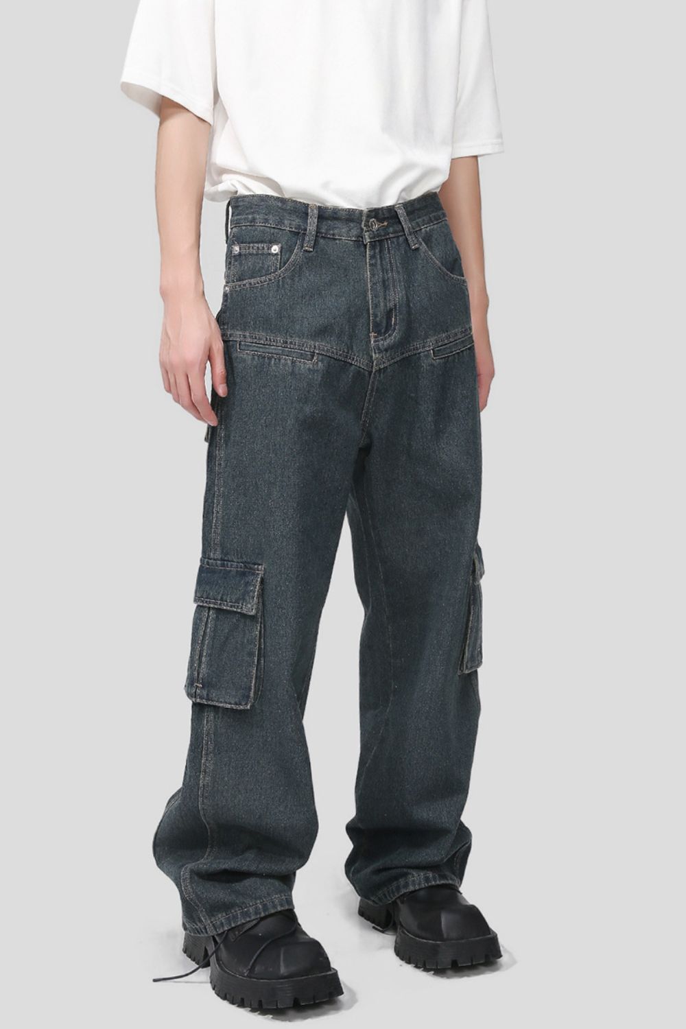 Men's Multi Pocketed Cargo Jeans