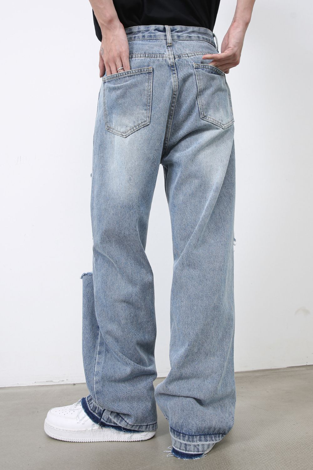 Men's Distressed Baggy Jeans