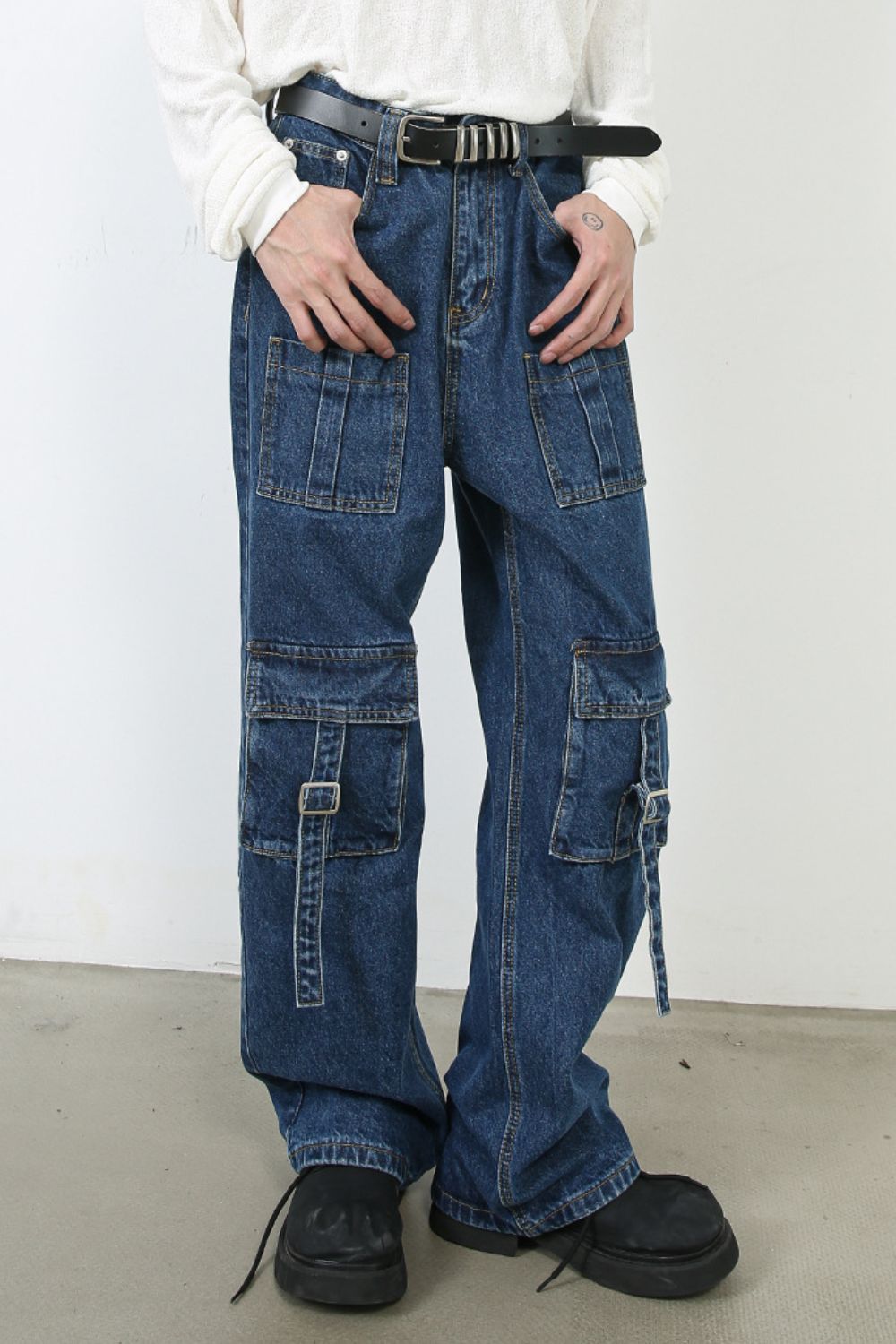 Men's Mid Rise Jeans with Cargo Pockets