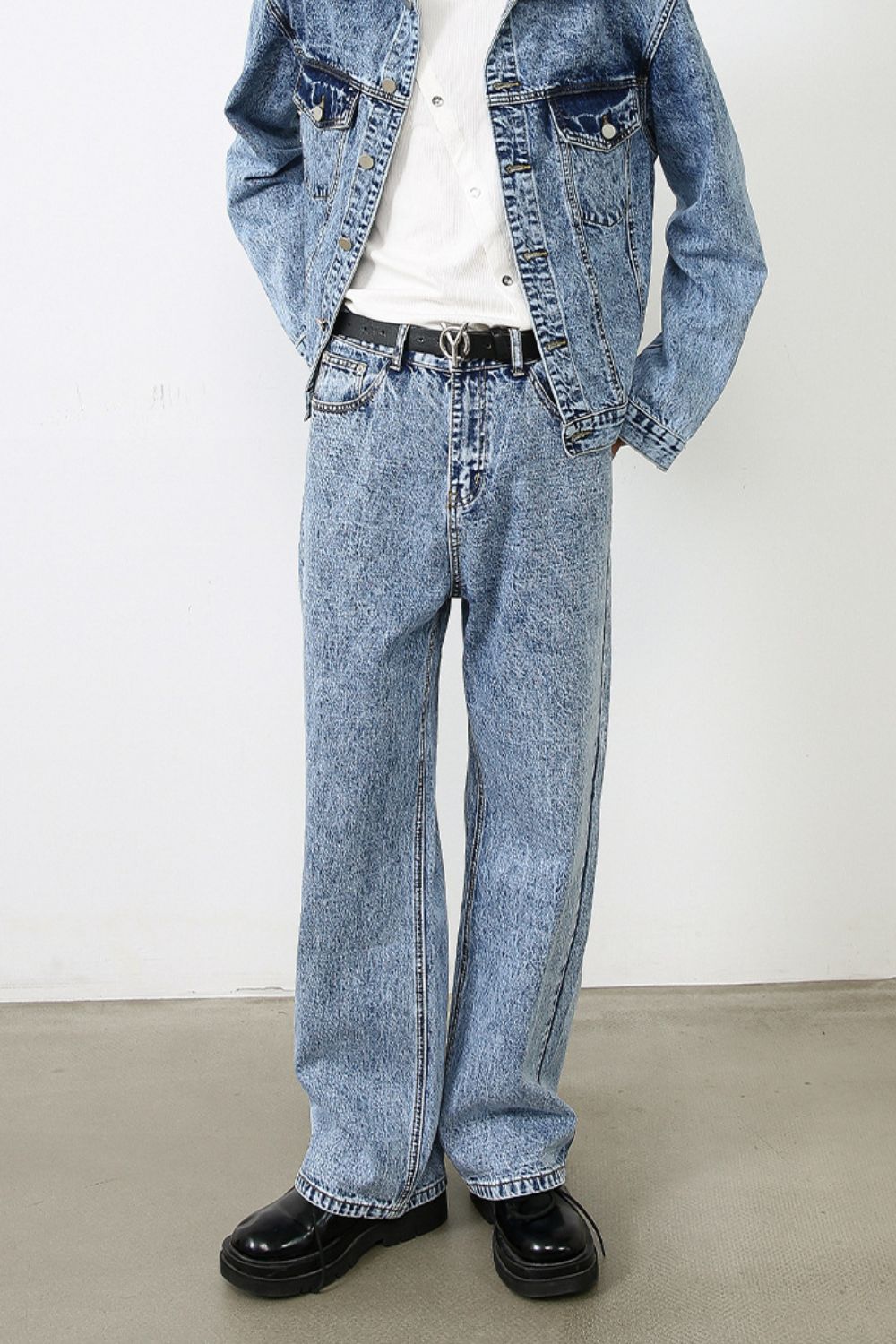 Men's Straight Leg Jeans