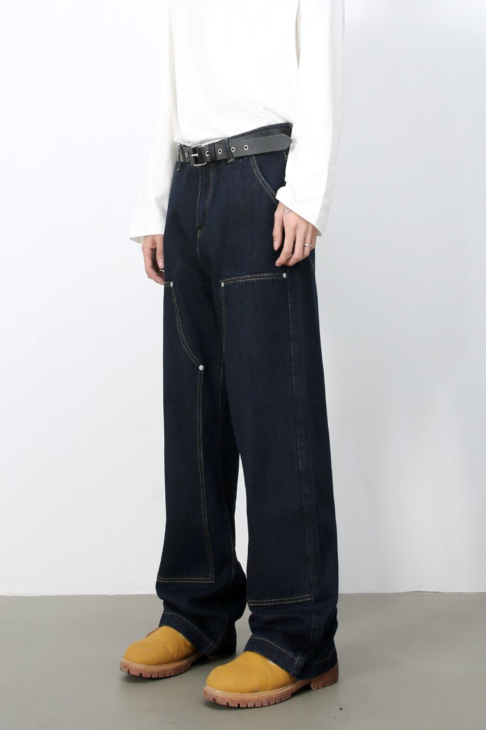 Men's Wide Straight Leg Jeans with Pockets