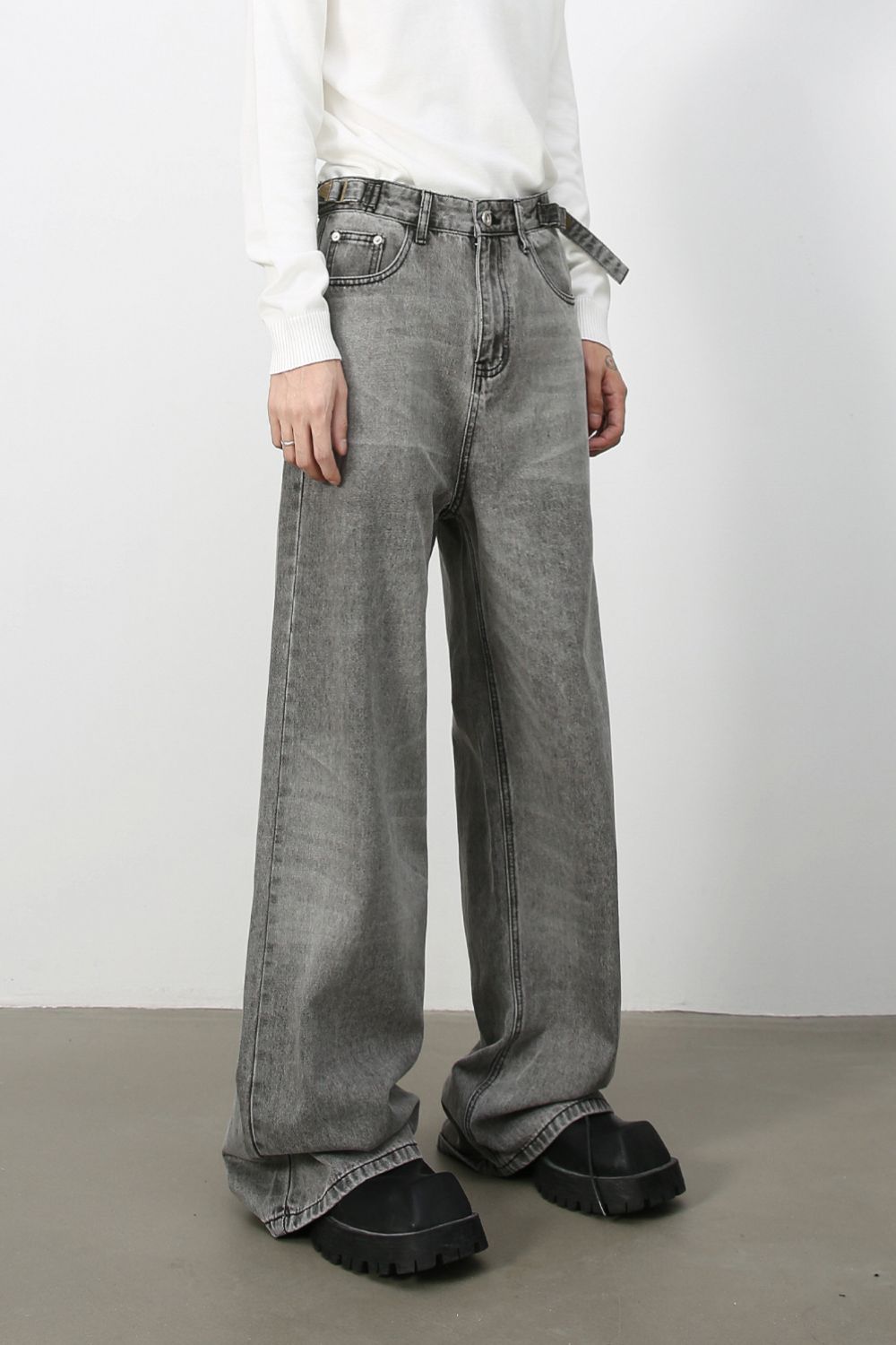 Men's Wide Leg Jeans with Pockets