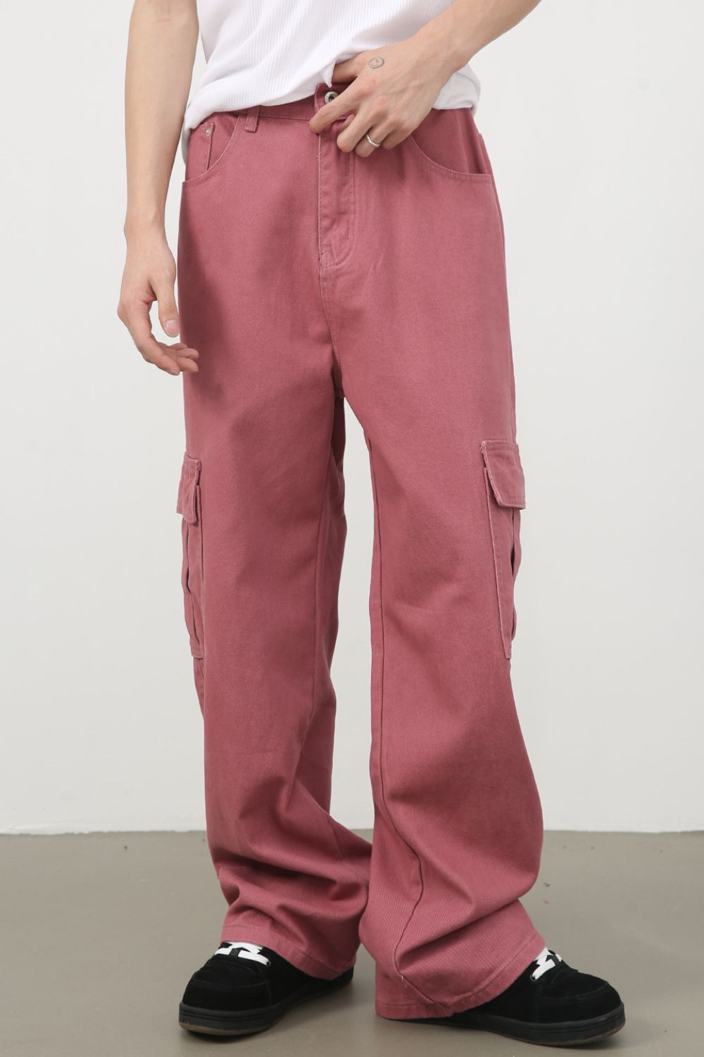 Men's Mid Rise Jeans with Cargo Pockets