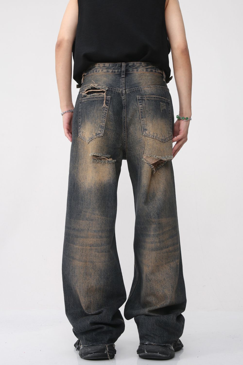Distressed Wide Leg Jeans
