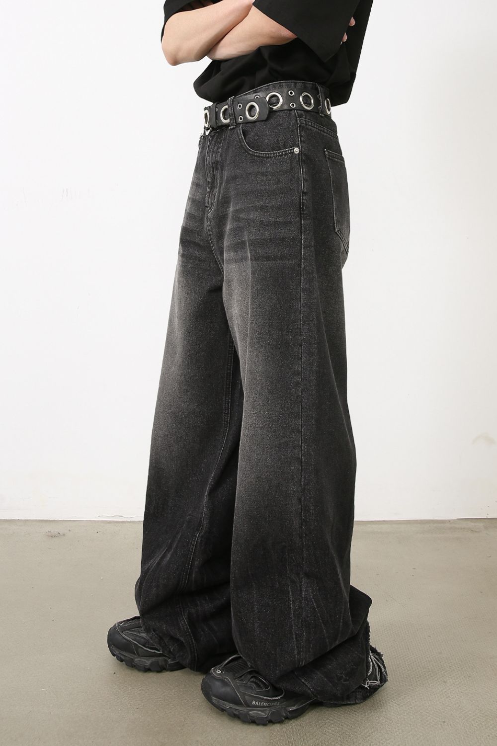 Men's Wide Leg Jeans with Pockets