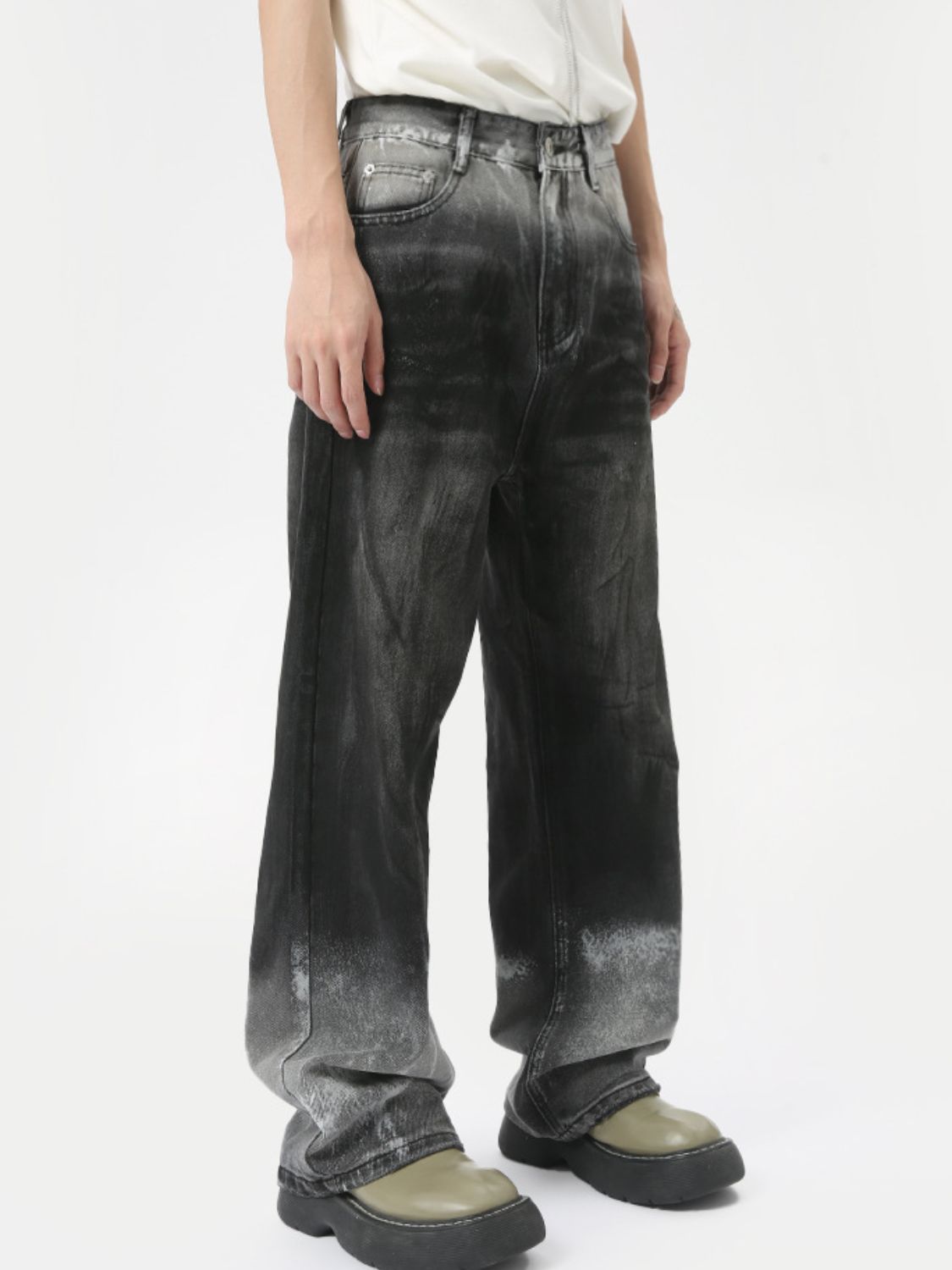 Wide Leg Jeans with Pockets
