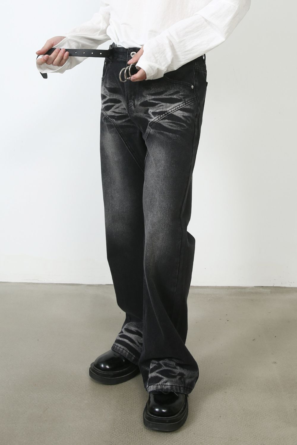 Men's Mid Rise Jeans with Pockets