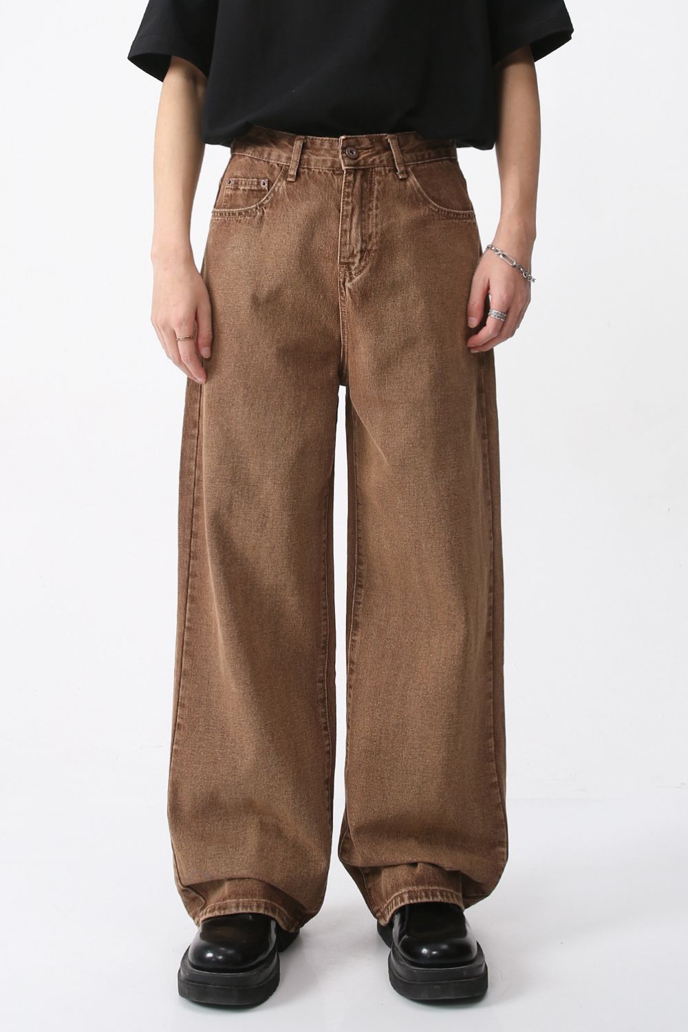 Wide Leg Jeans with Pockets