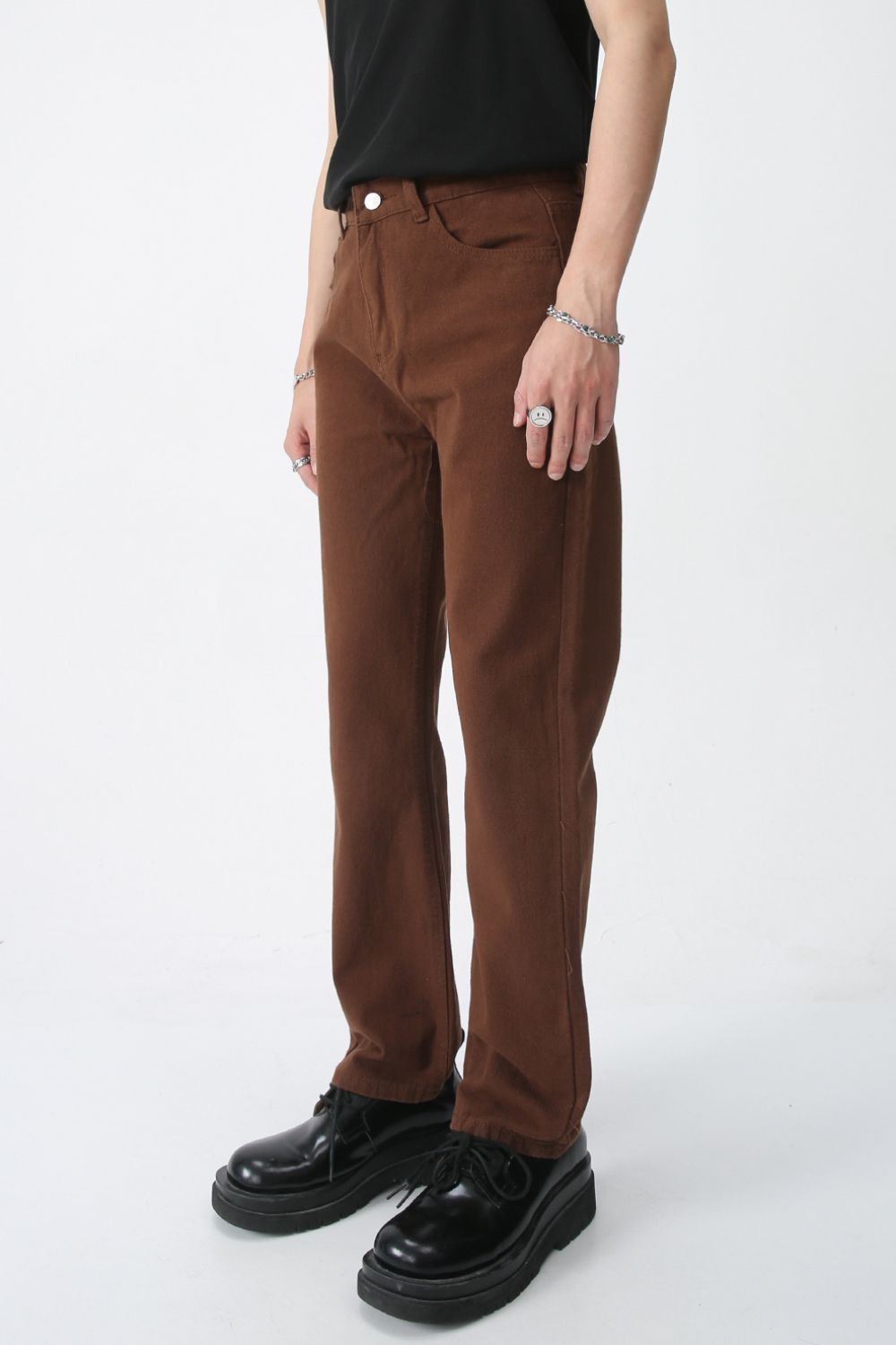 Mid Rise Jeans with Pockets