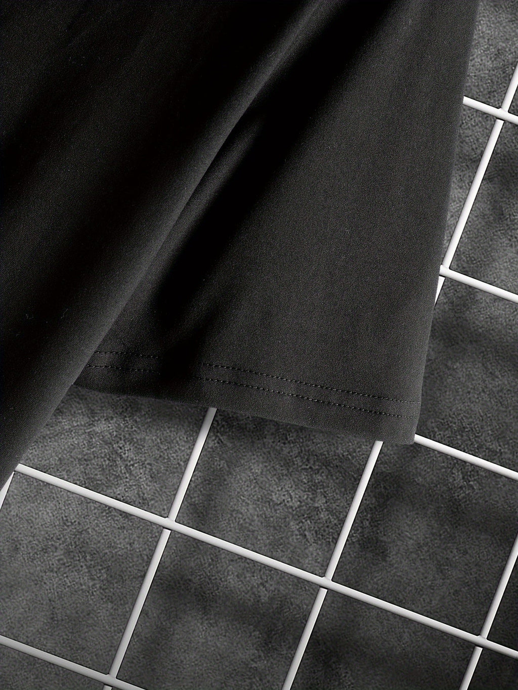 Men's Graphic T-Shirt - Retro Mountain Print, Short Sleeves, Summer Fit